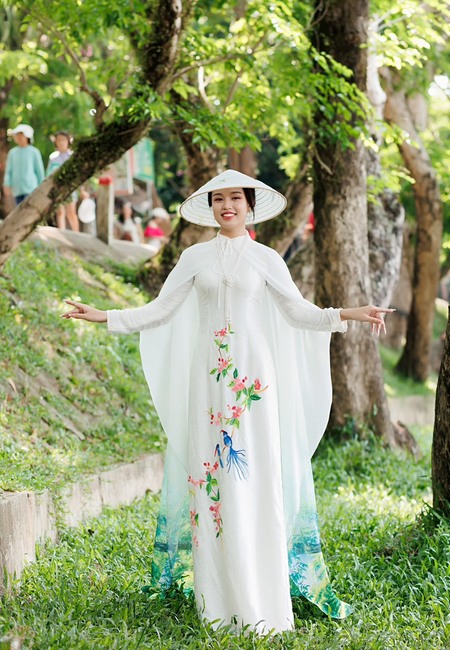 Áo dài Anh Phạm