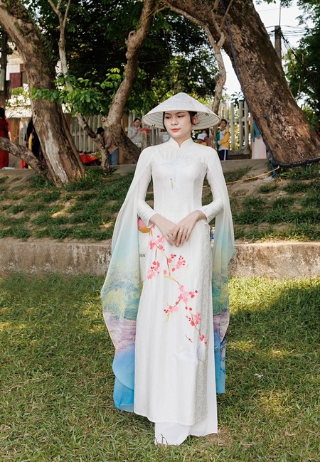 Áo dài Anh Phạm